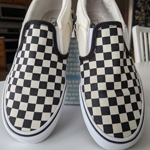 Vans Black and Off-White Checkered Big Girl size 4